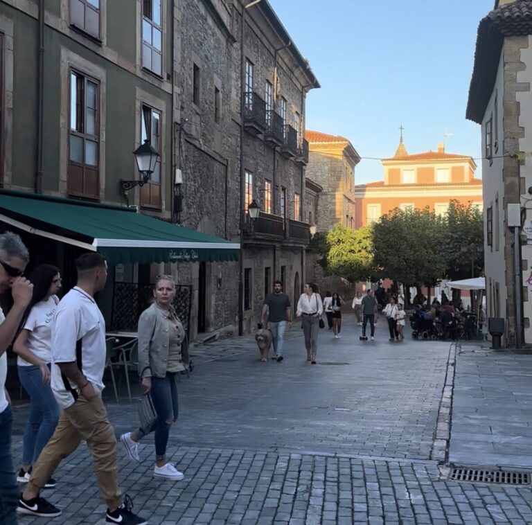 Asturias abre el debate sobre las zonas tensionadas en Gijón: choque político por la vivienda en La Arena y Cimavilla